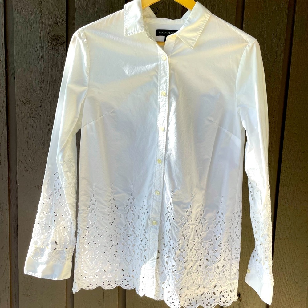 VGUC Banana Republic white button front shirt